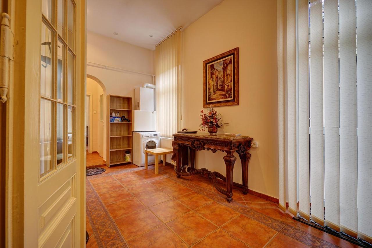 Апартаменты Casa De Vis, Brasov Old City Centre Экстерьер фото
